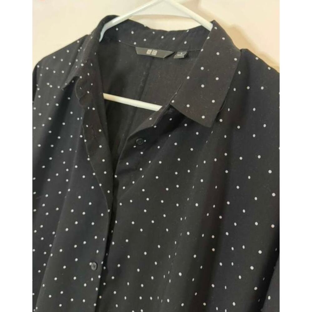 Uniqlo Rayon Blouse | Short Sleeve | mini dot print in Black sz. S - Picture 5 of 9